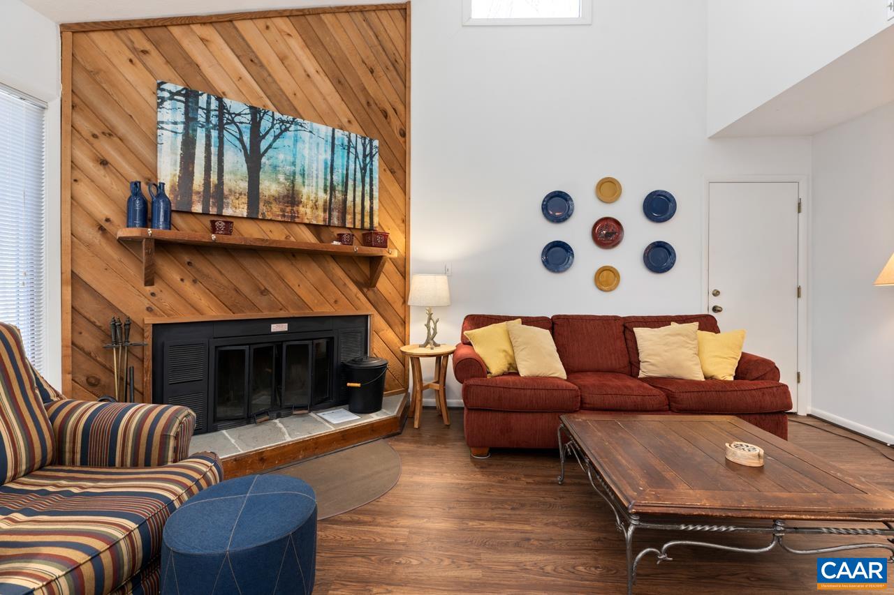 773 LAURELWOOD CONDOS