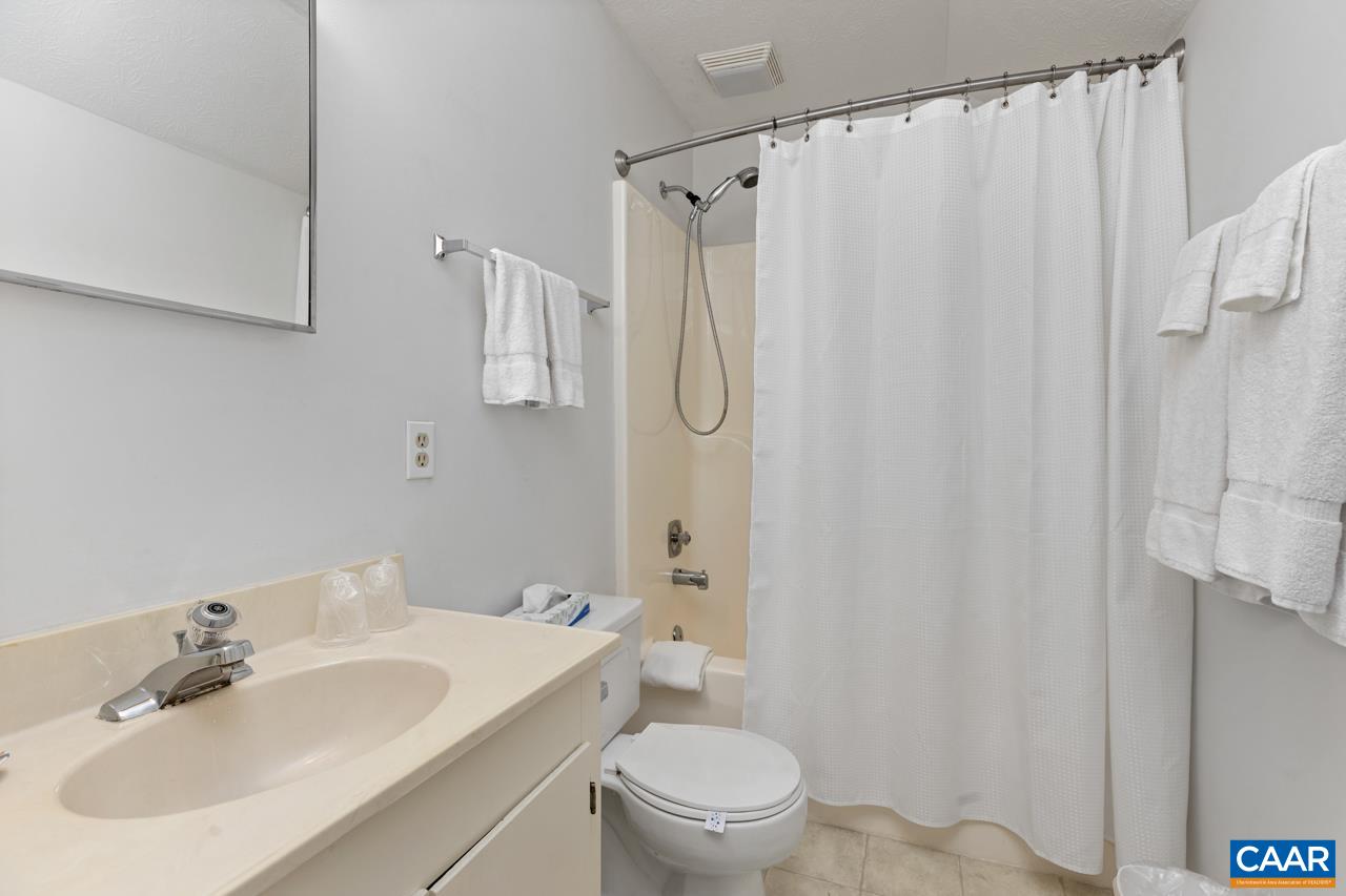 773 LAURELWOOD CONDOS