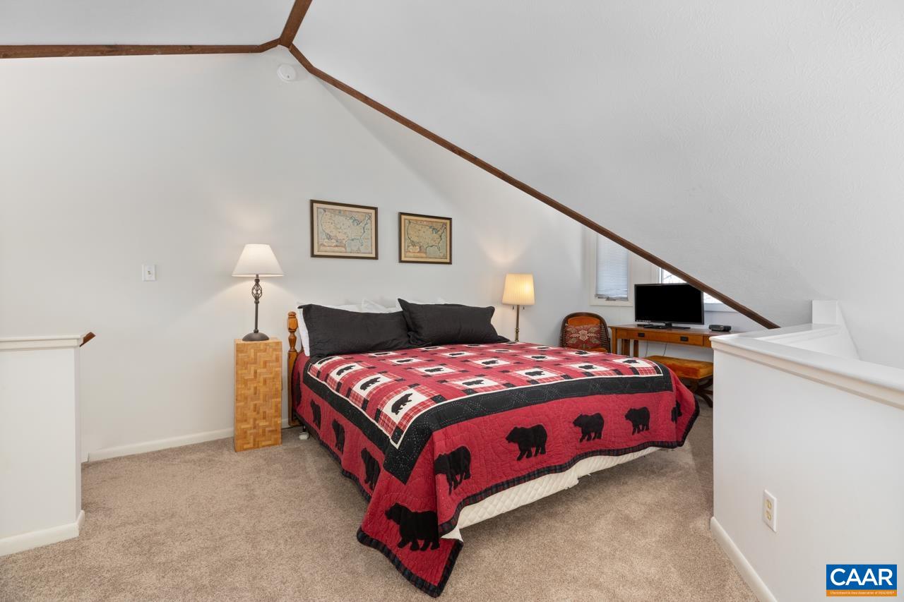 773 LAURELWOOD CONDOS
