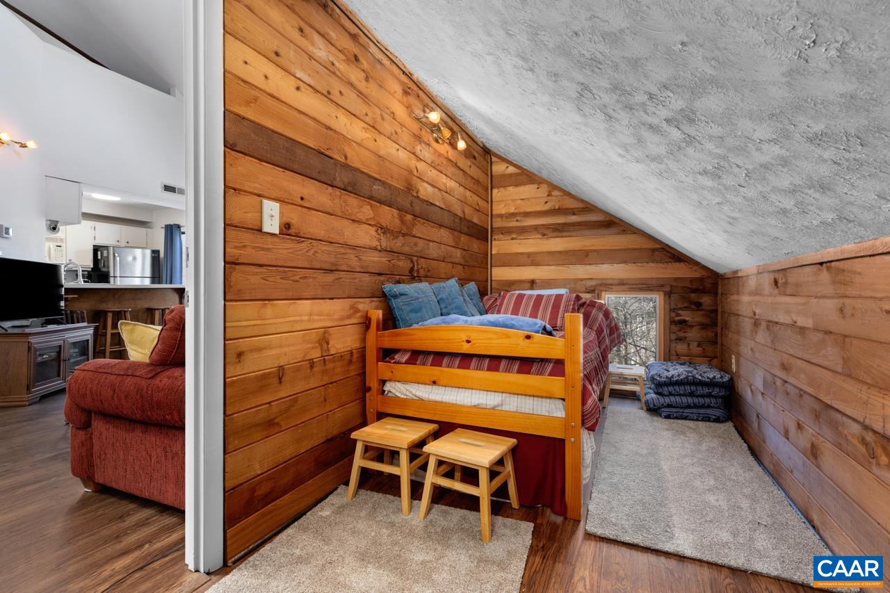 773 LAURELWOOD CONDOS