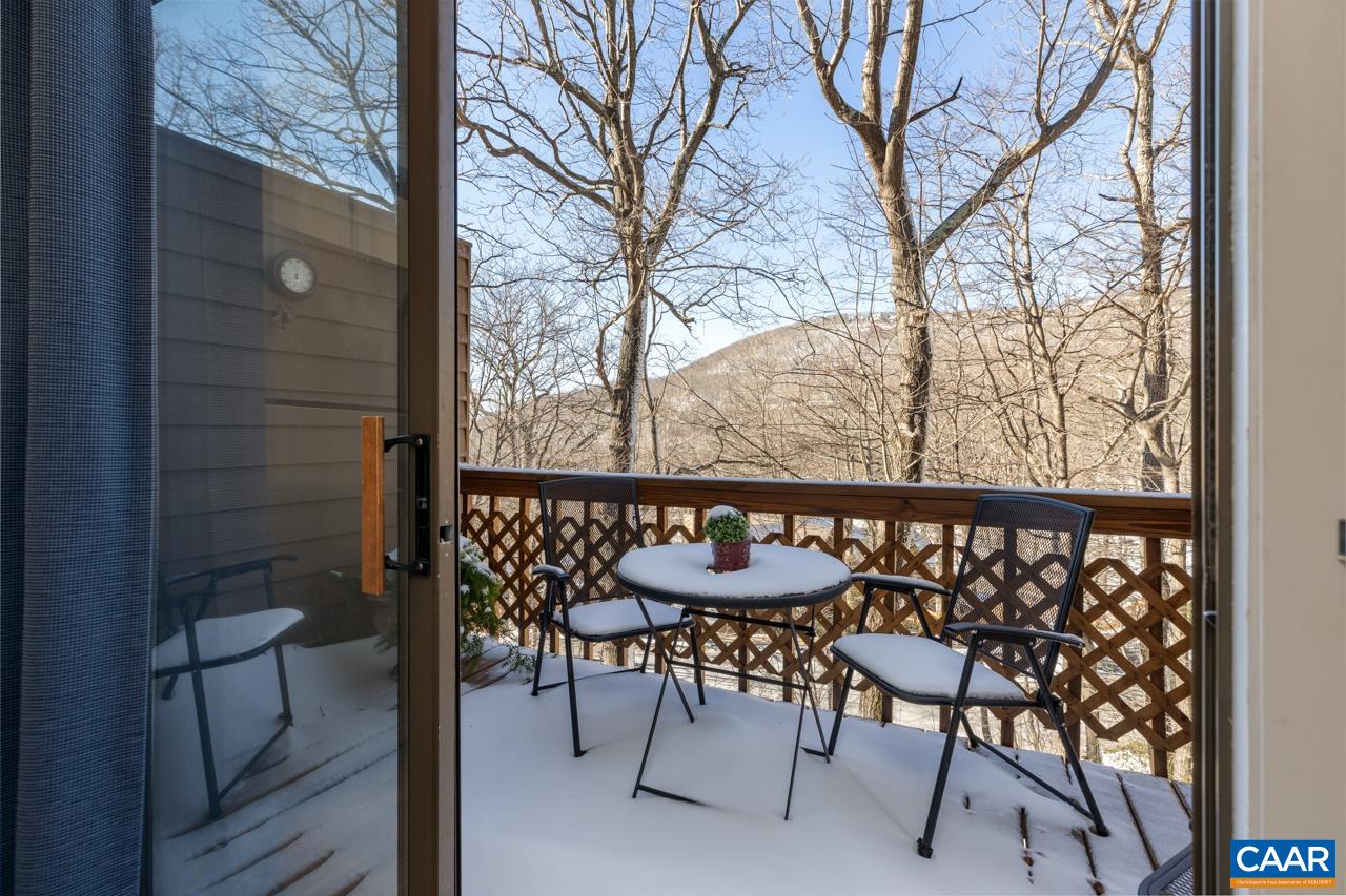 773 LAURELWOOD CONDOS