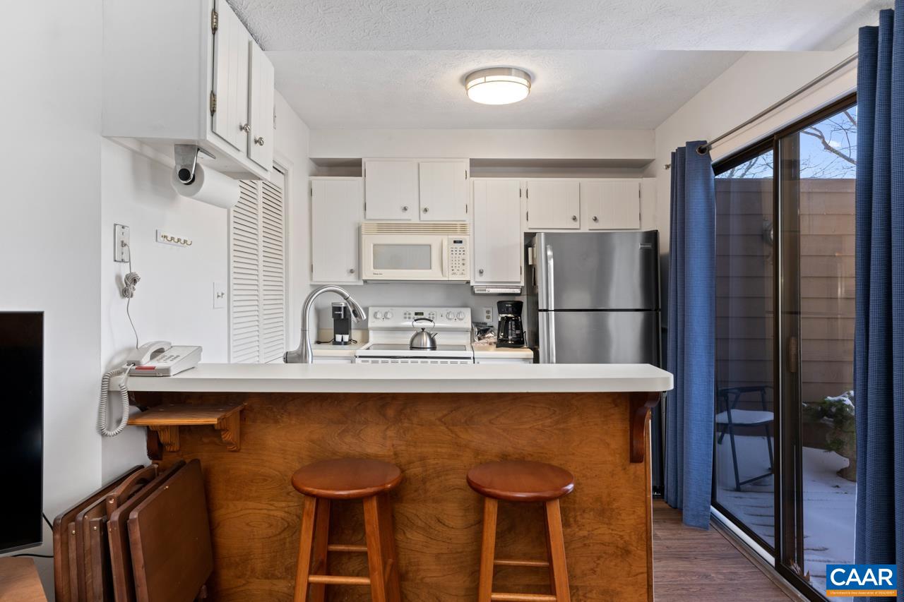 773 LAURELWOOD CONDOS