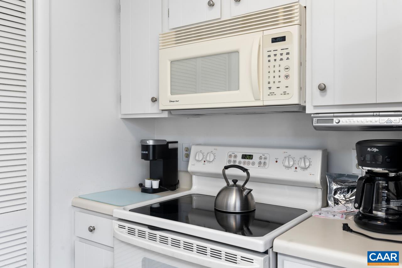 773 LAURELWOOD CONDOS
