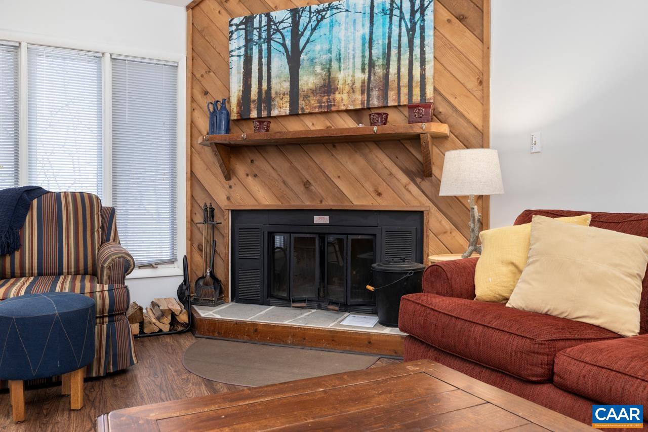 773 LAURELWOOD CONDOS