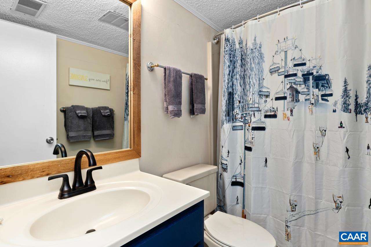 1401 HIGHLANDS CONDOS