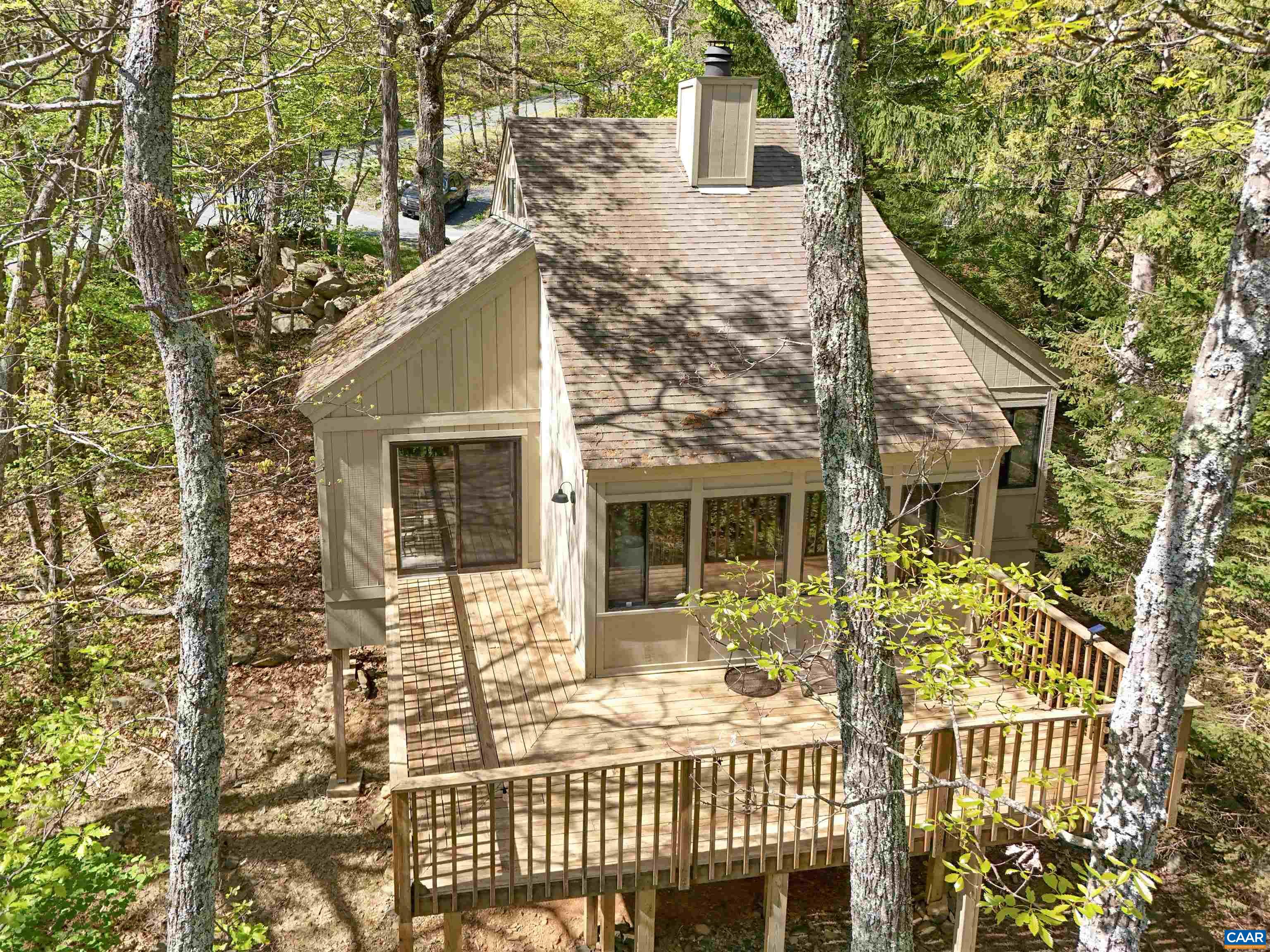 10 SQUIRREL TREE LN