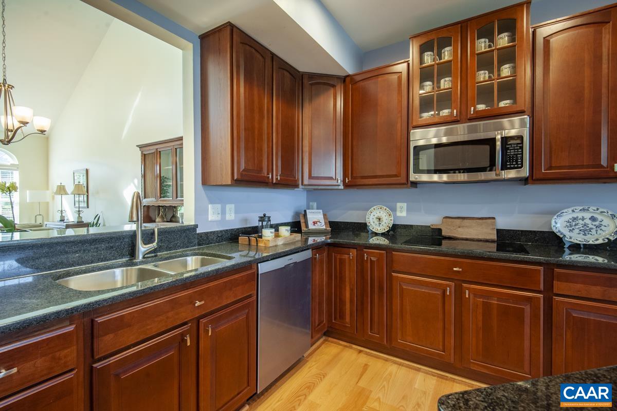 20 APPLE BLOSSOM CT