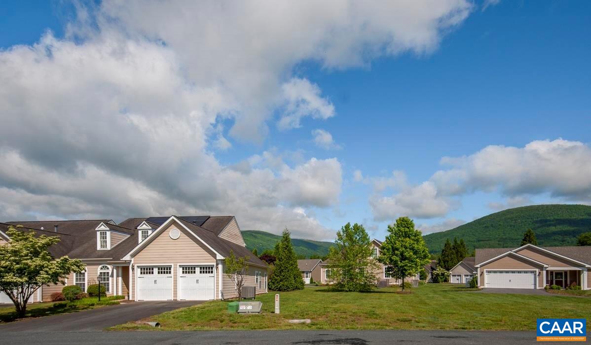 20 APPLE BLOSSOM CT