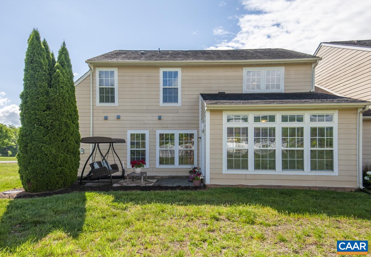 20 APPLE BLOSSOM CT