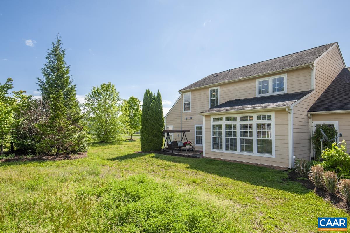 20 APPLE BLOSSOM CT
