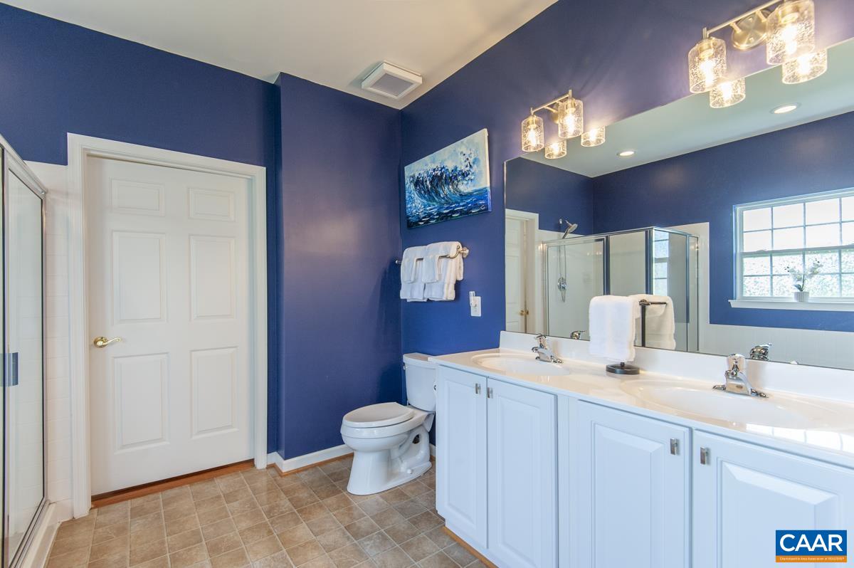 20 APPLE BLOSSOM CT
