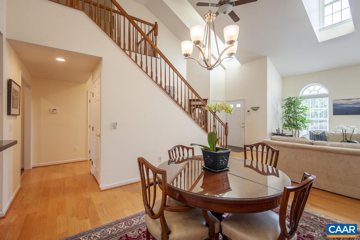 20 APPLE BLOSSOM CT