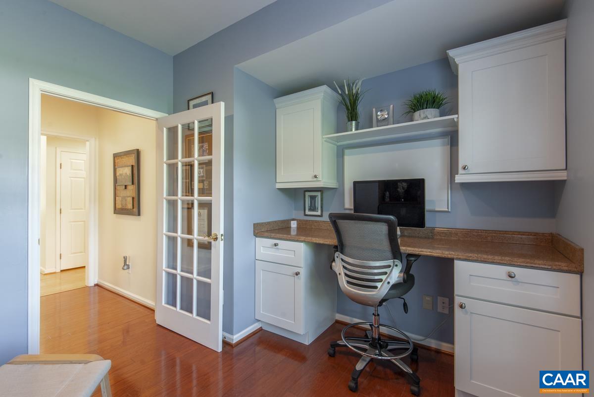 20 APPLE BLOSSOM CT
