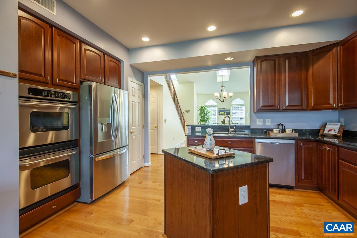 20 APPLE BLOSSOM CT