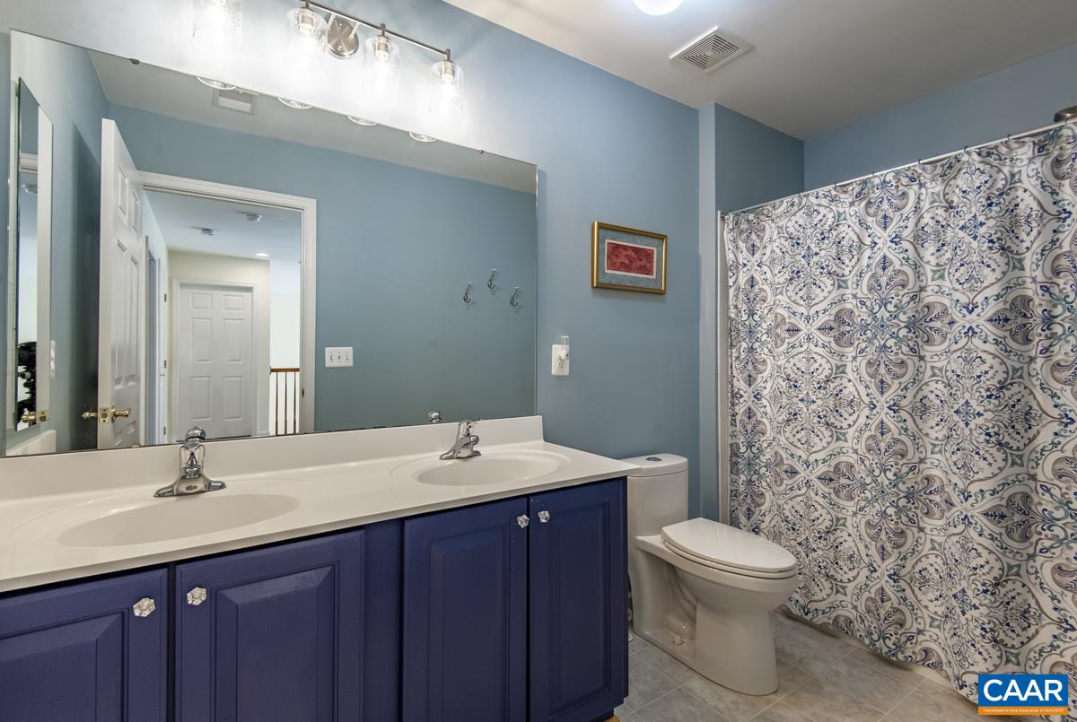 20 APPLE BLOSSOM CT