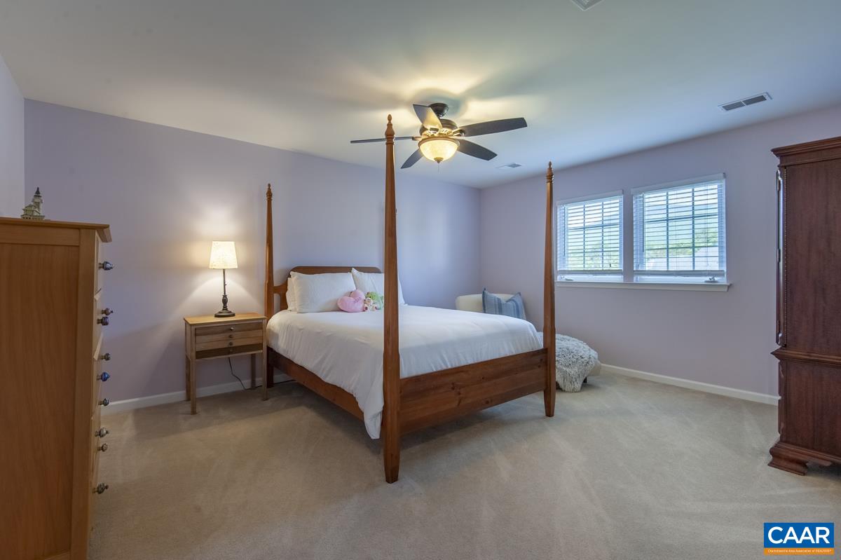 20 APPLE BLOSSOM CT