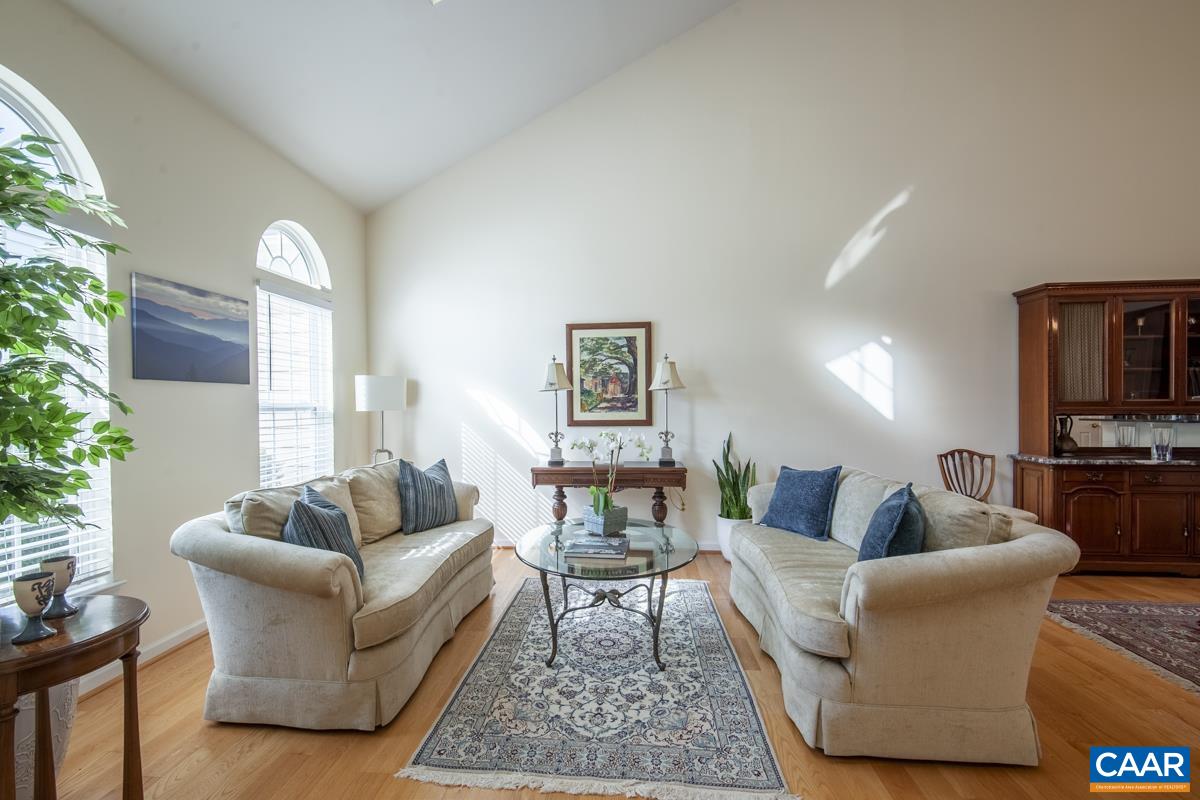 20 APPLE BLOSSOM CT