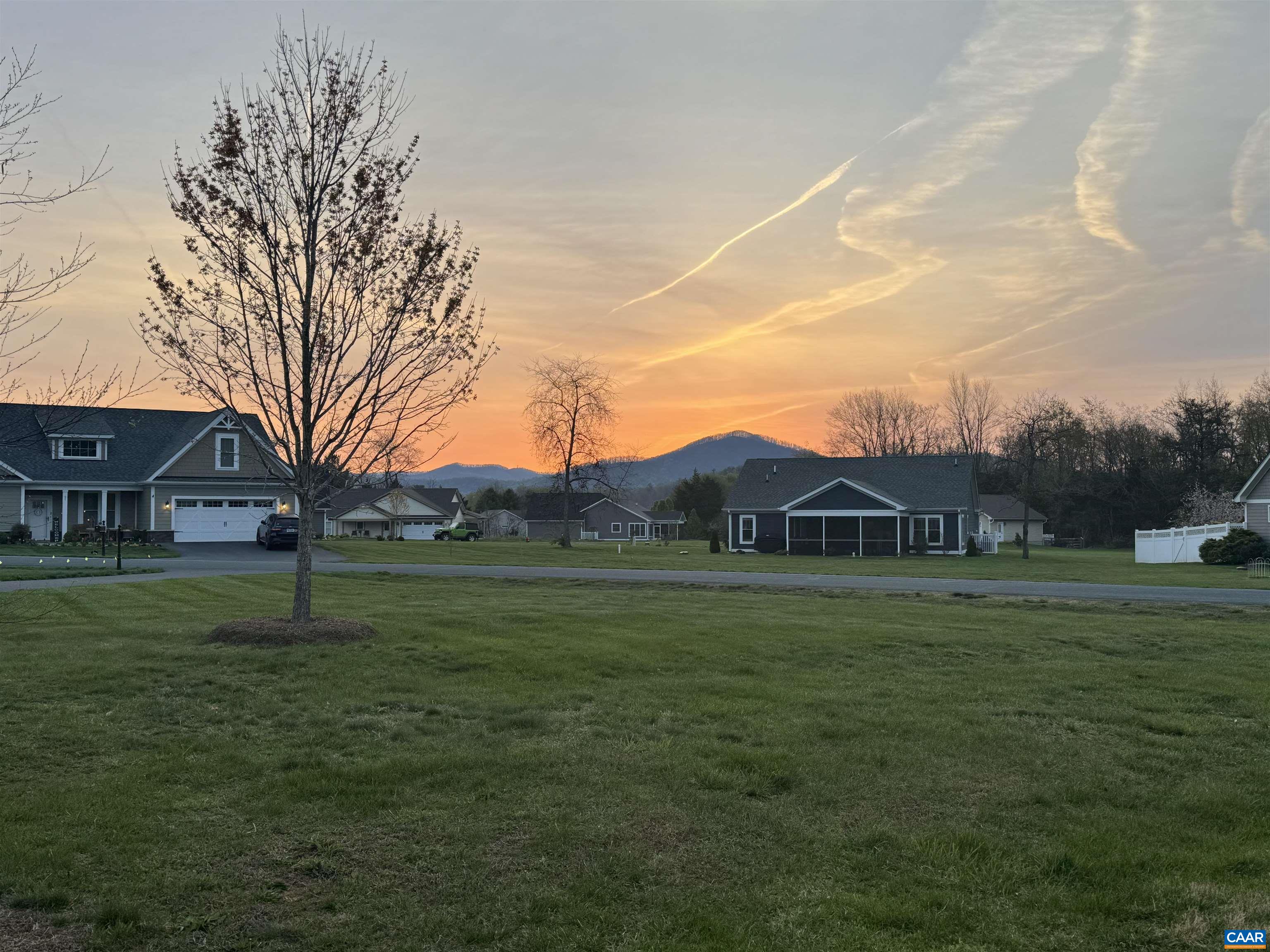 20 APPLE BLOSSOM CT