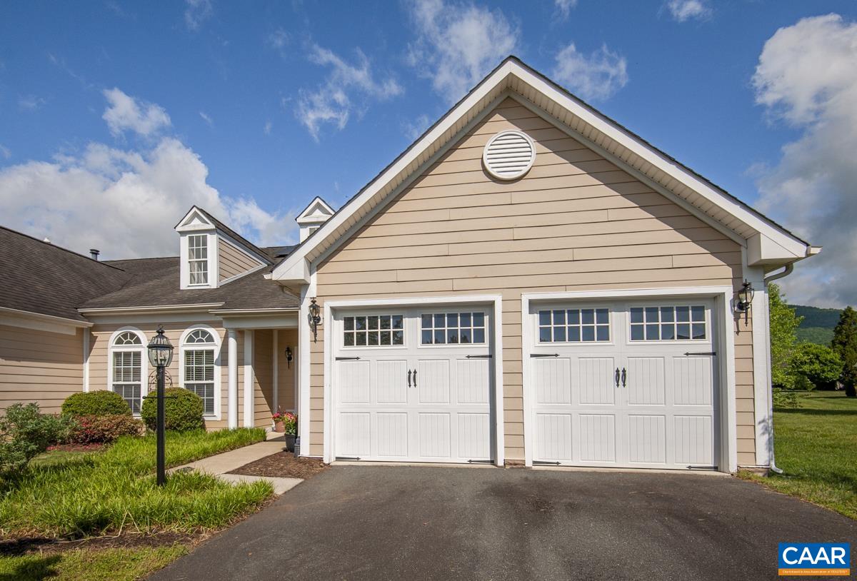 20 APPLE BLOSSOM CT