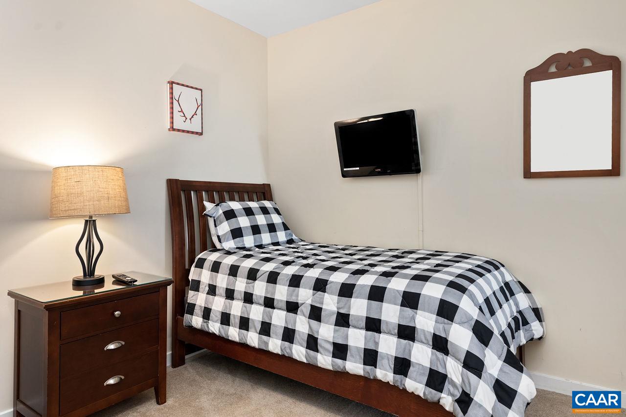 1642 OVERLOOK CONDOS Unit: 1642