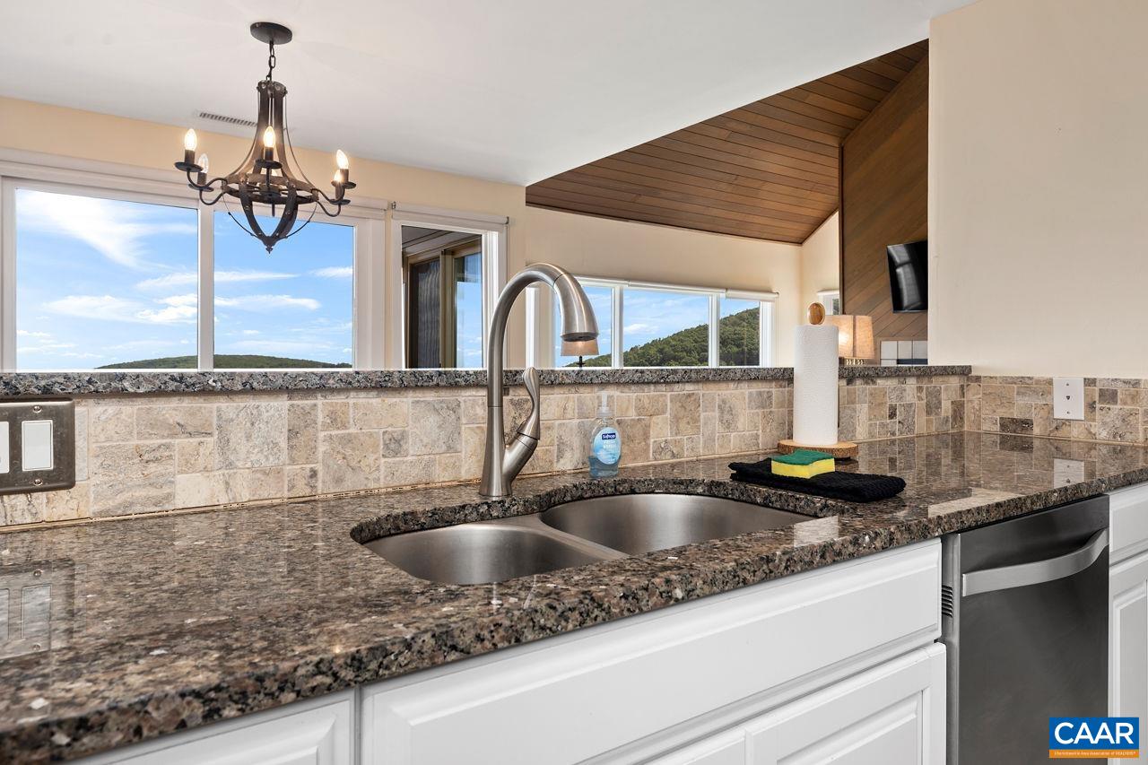 1642 OVERLOOK CONDOS Unit: 1642