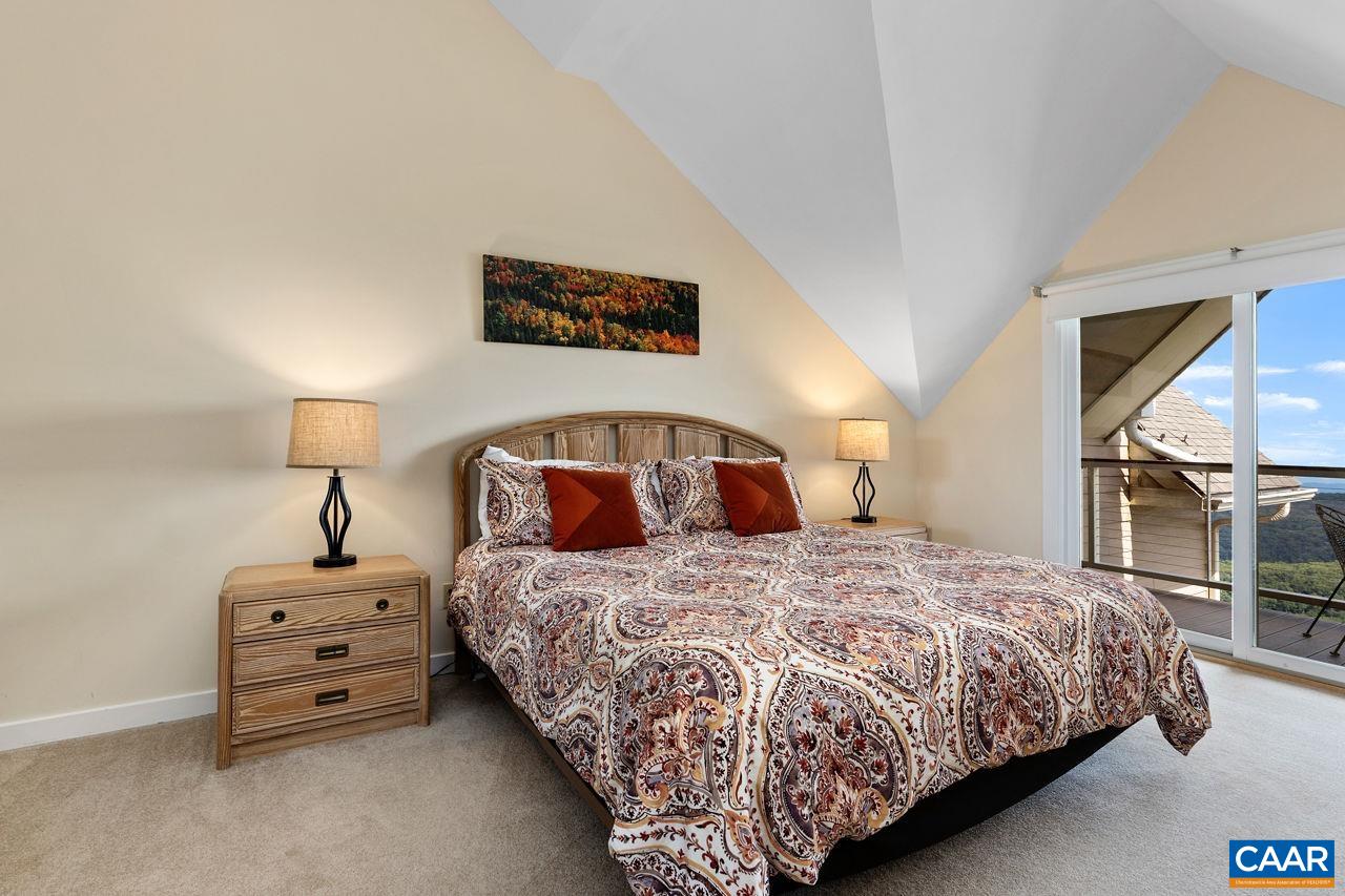 1642 OVERLOOK CONDOS Unit: 1642