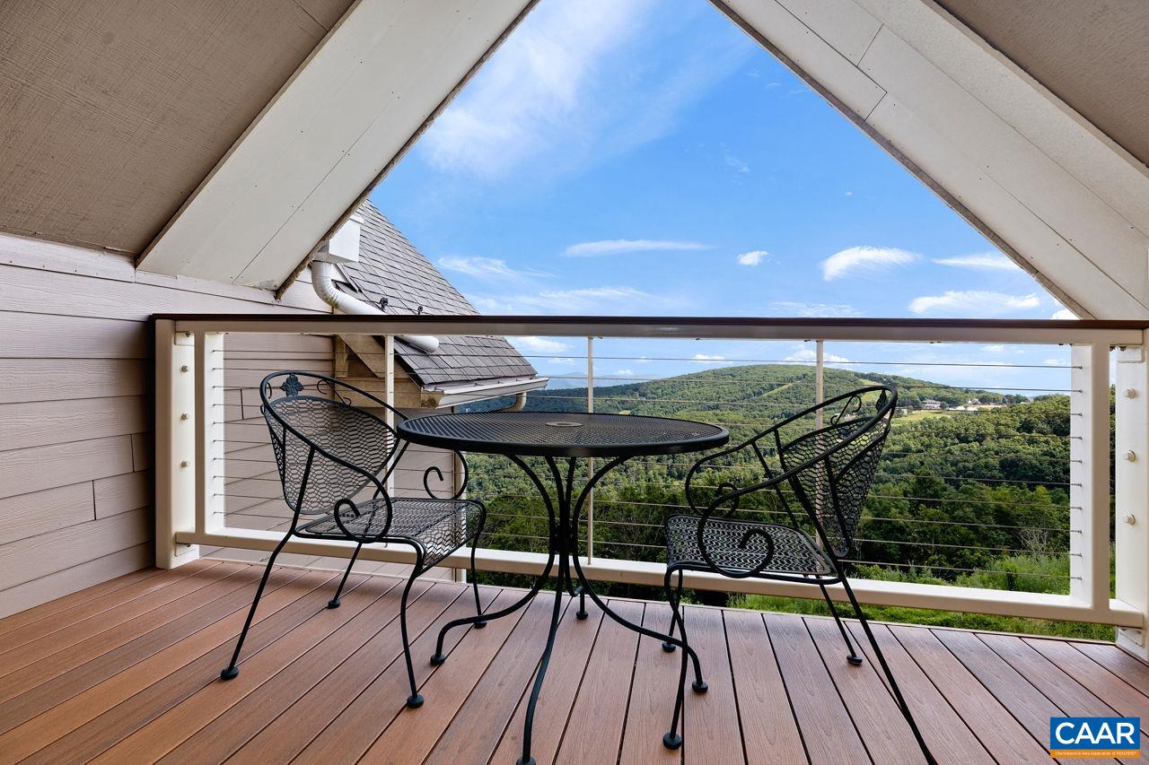 1642 OVERLOOK CONDOS Unit: 1642