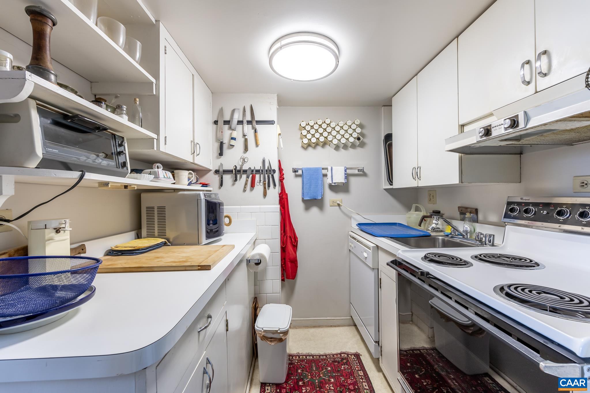 500 COURT SQ Unit: Suites 801 & 807 Monticello Pl