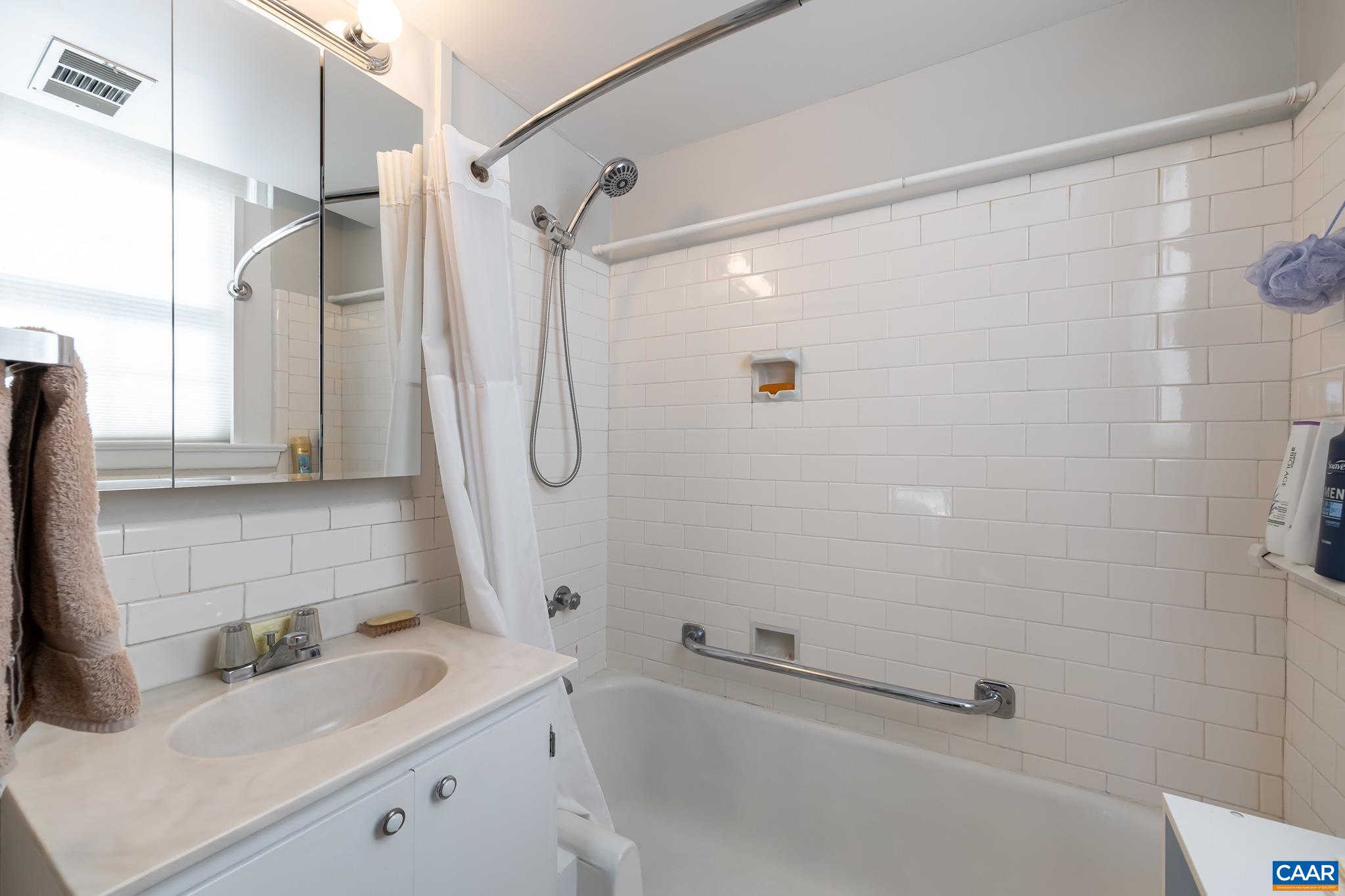 500 COURT SQ Unit: Suites 801 & 807 Monticello Pl
