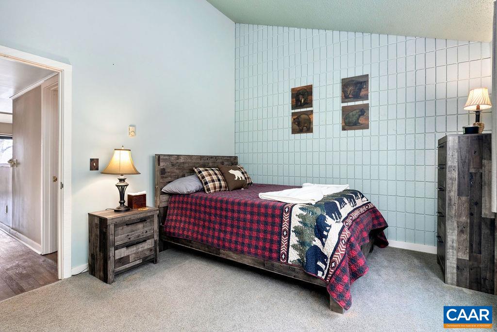 641 WHITE OAK CONDOS