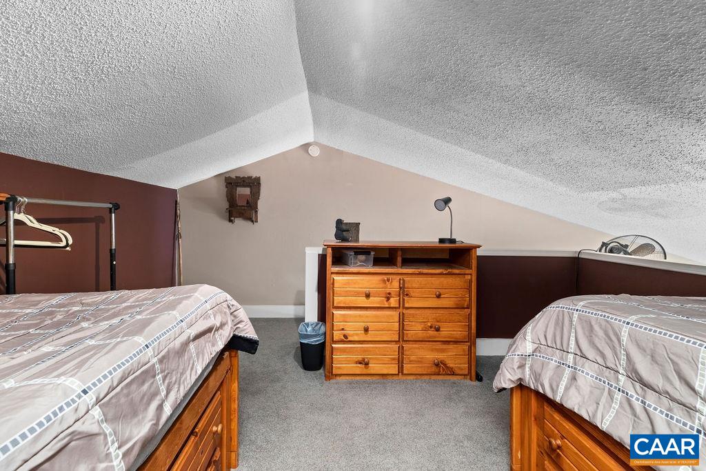641 WHITE OAK CONDOS