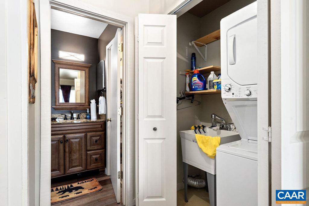 641 WHITE OAK CONDOS