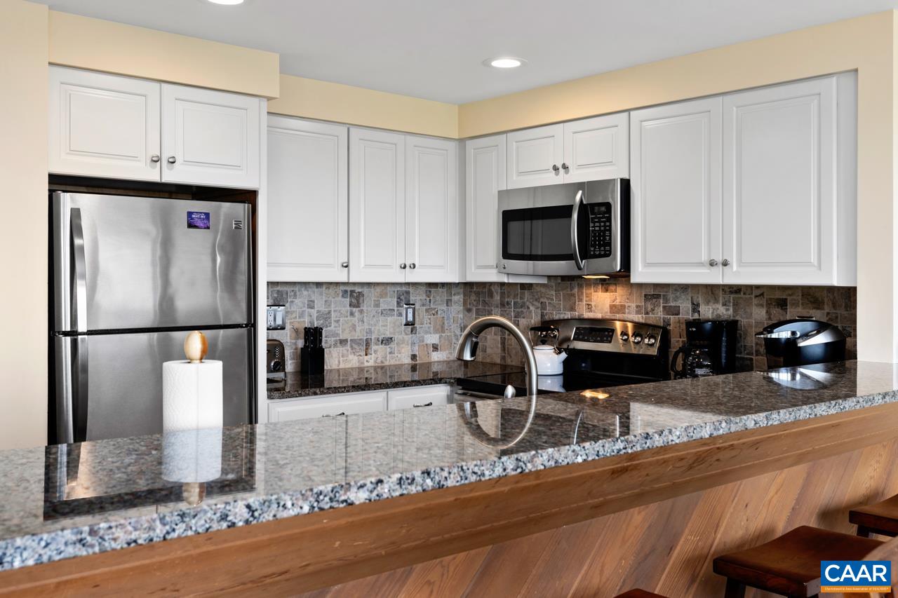 1642 OVERLOOK CONDOS