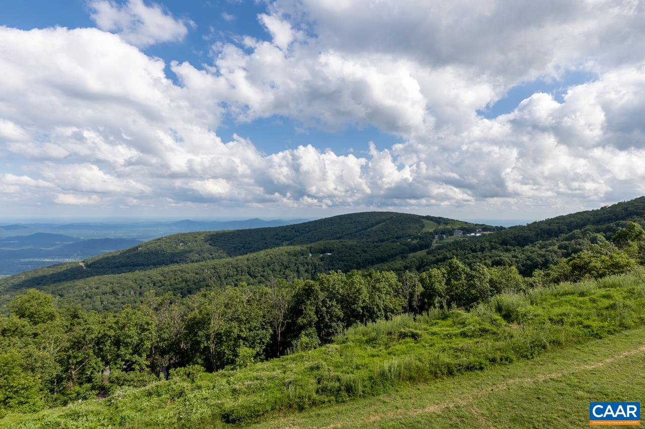 1642 OVERLOOK CONDOS