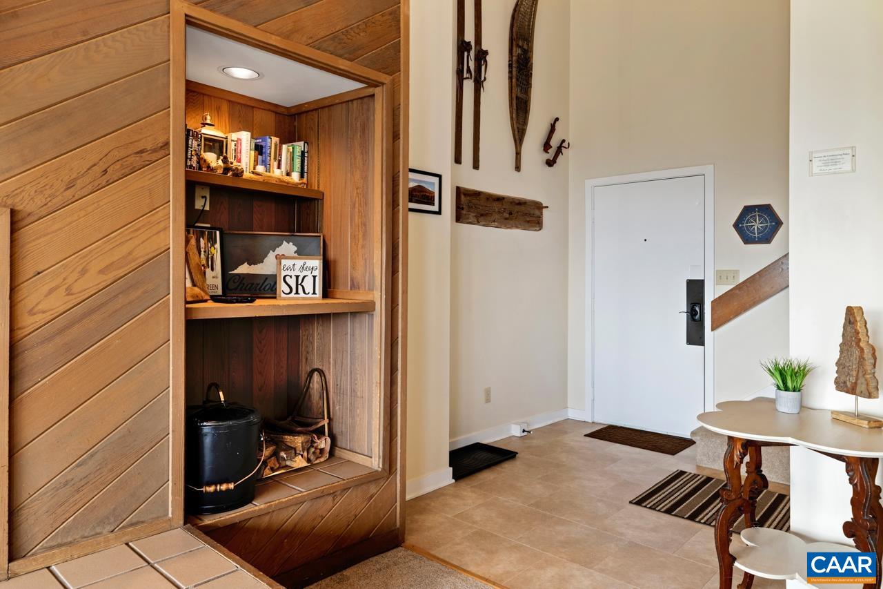 1642 OVERLOOK CONDOS