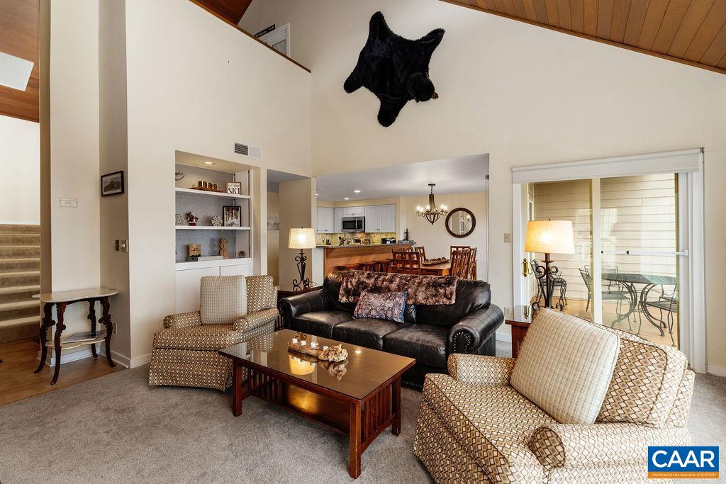 1642 OVERLOOK CONDOS