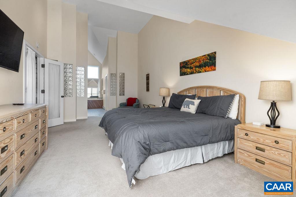 1642 OVERLOOK CONDOS