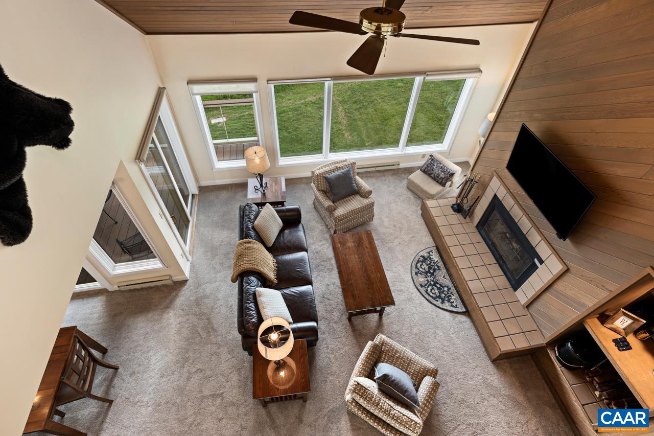 1642 OVERLOOK CONDOS