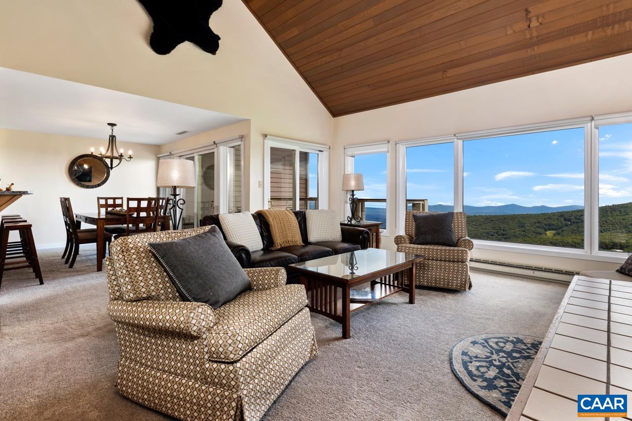 1642 OVERLOOK CONDOS