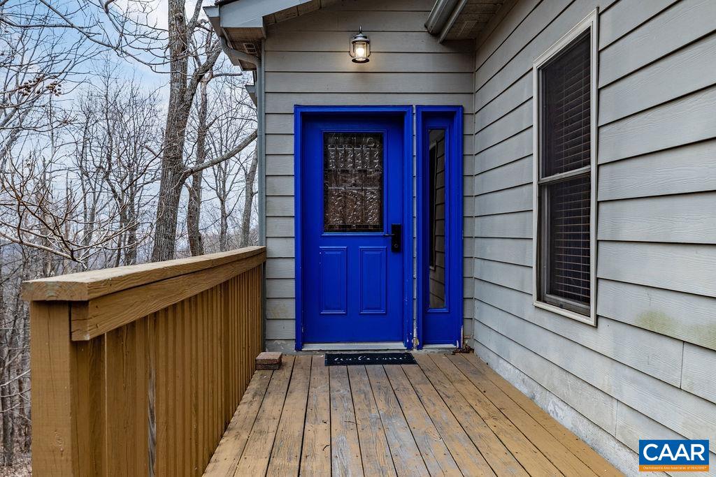 30 STONY COVE LN
