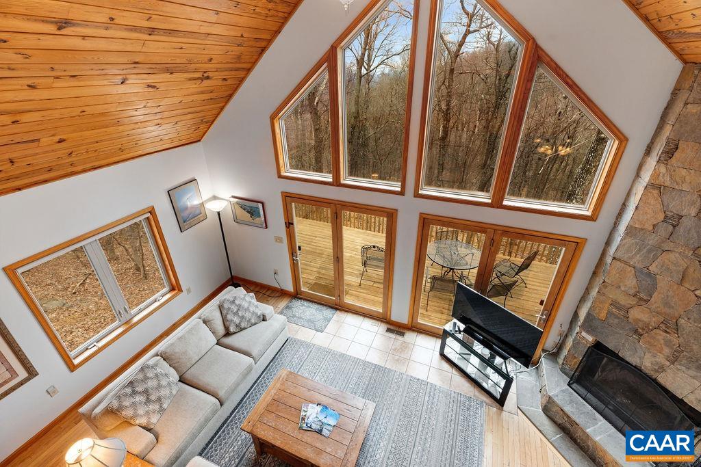 30 STONY COVE LN