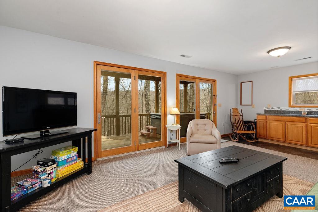 30 STONY COVE LN