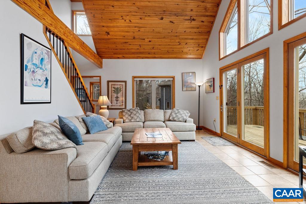 30 STONY COVE LN