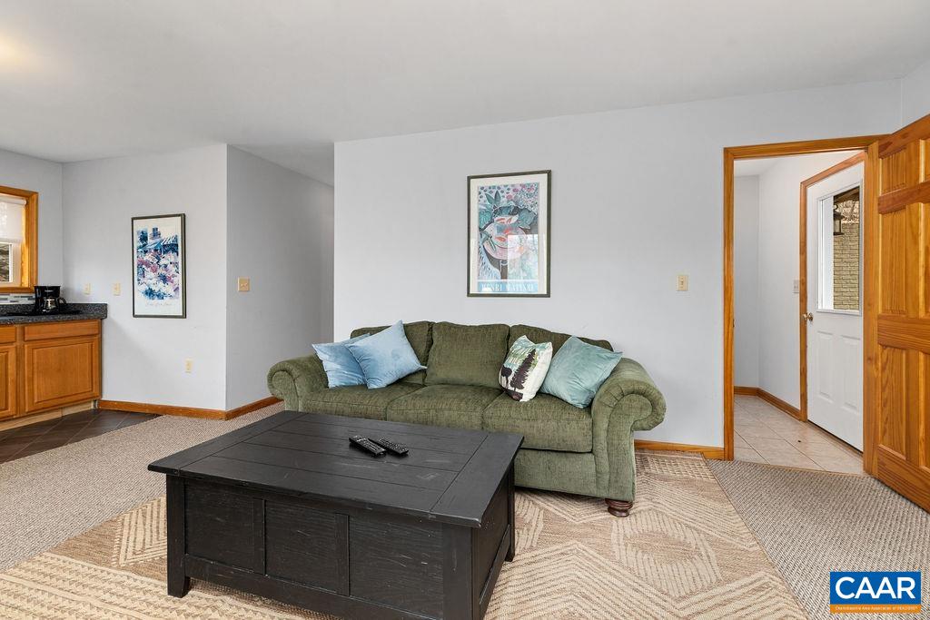 30 STONY COVE LN