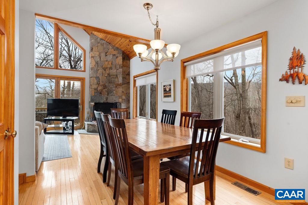 30 STONY COVE LN