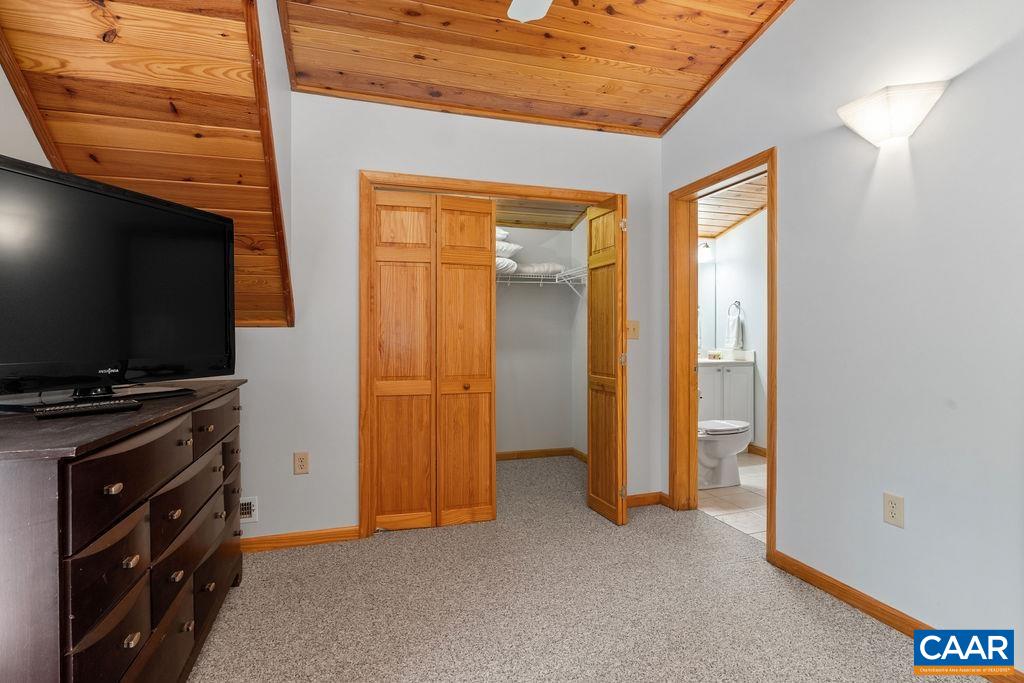 30 STONY COVE LN