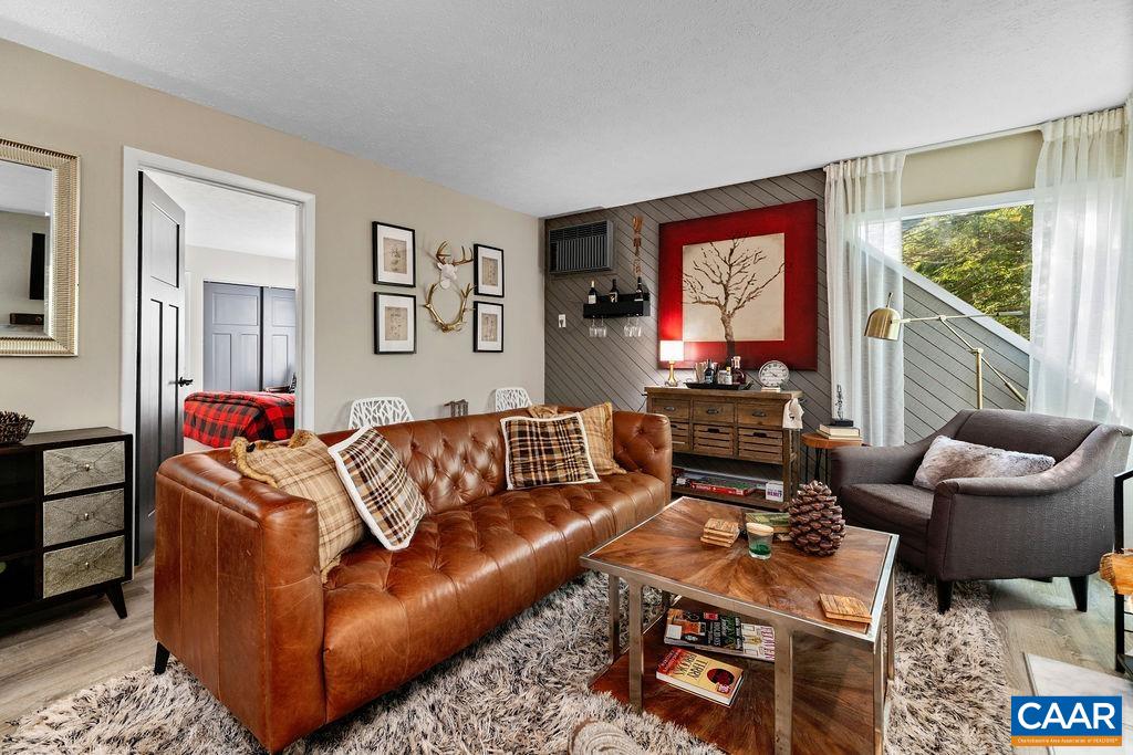 2247 TANNERS RIDGE CONDOS