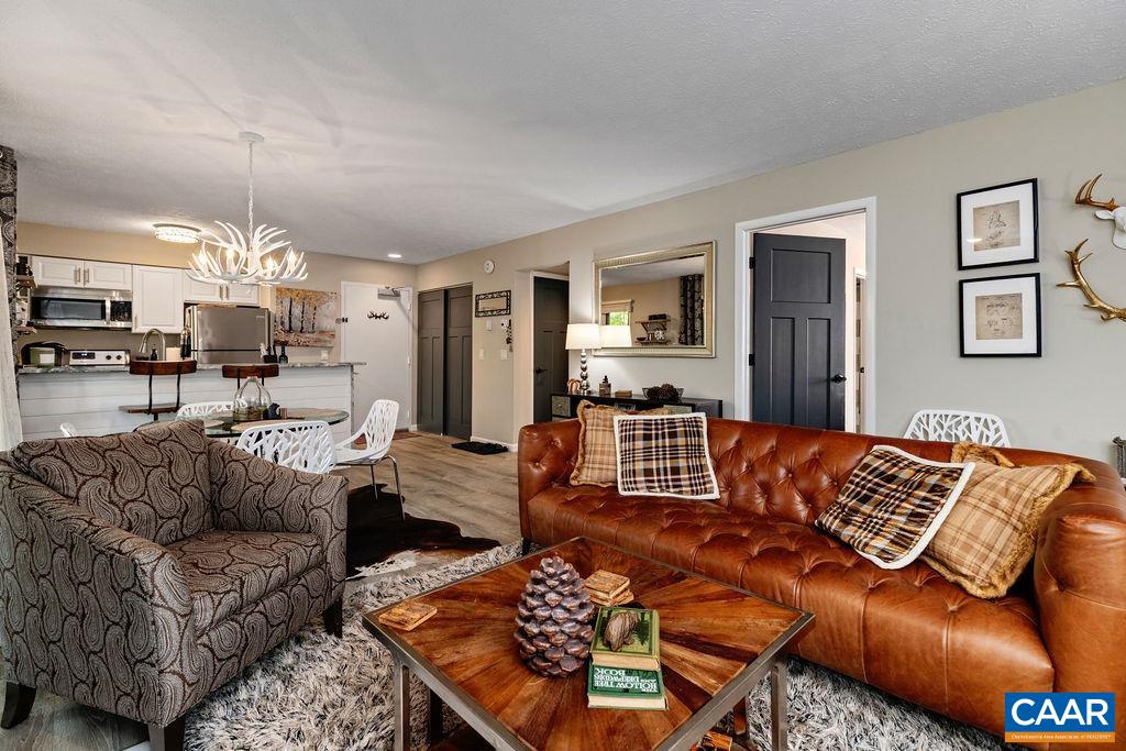 2247 TANNERS RIDGE CONDOS