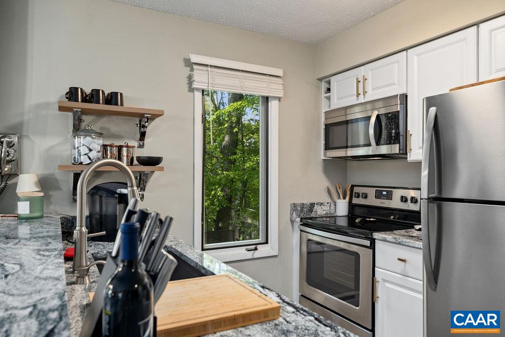2247 TANNERS RIDGE CONDOS