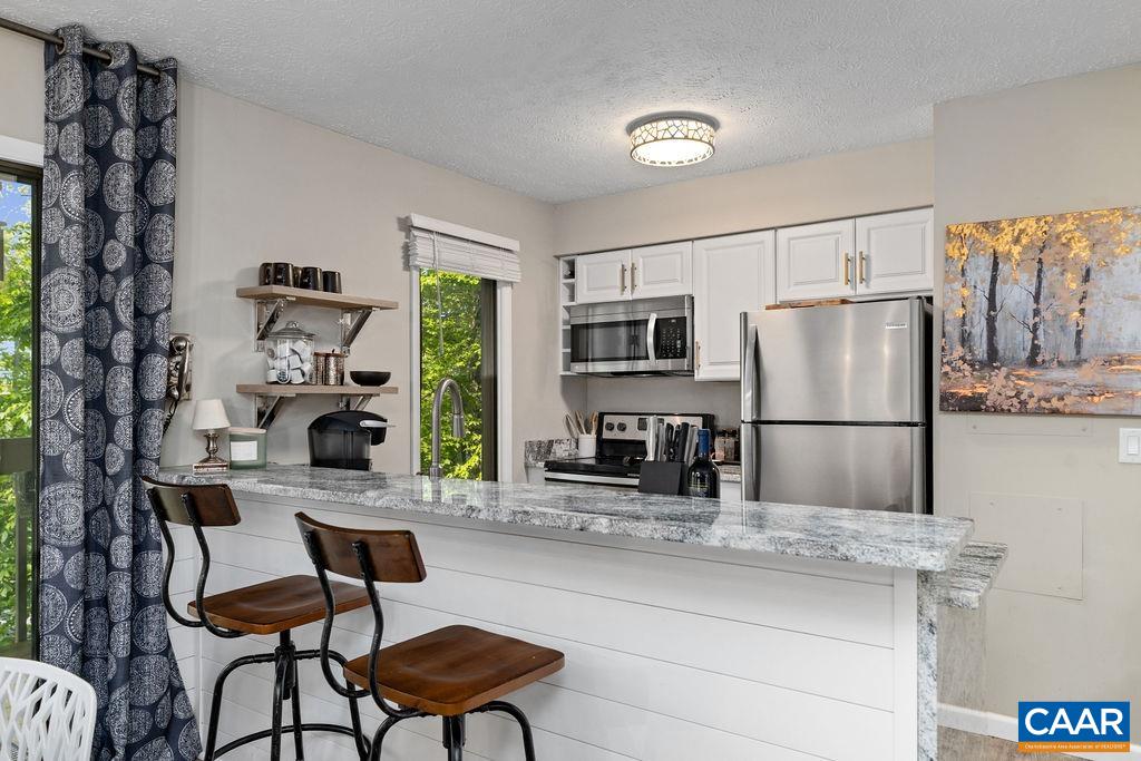 2247 TANNERS RIDGE CONDOS